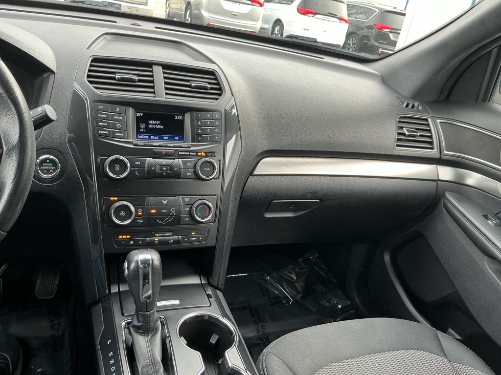 Ford Explorer XLT FWD 2019