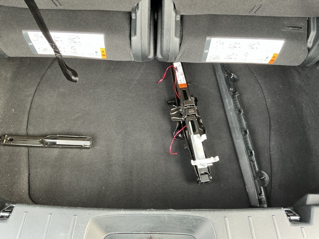 Ford Explorer XLT FWD 2019