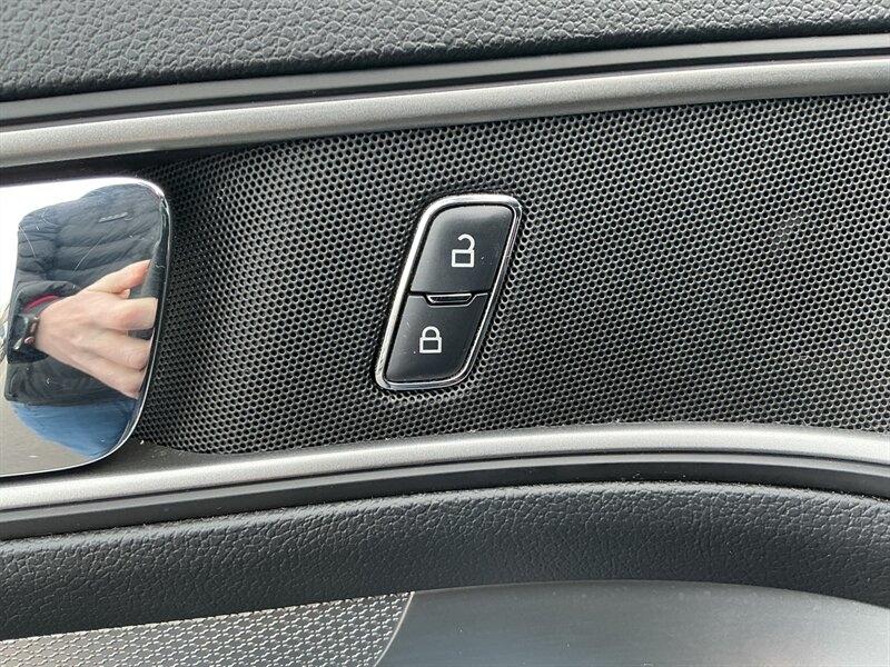 Ford Explorer XLT FWD 2019