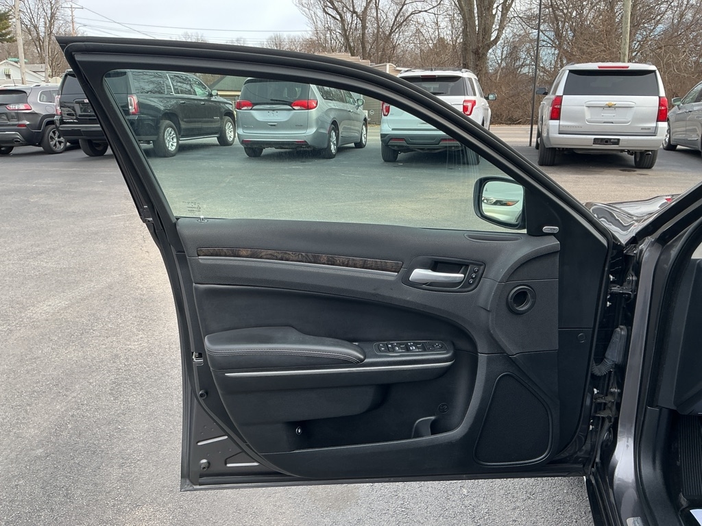 Chrysler 300 Limited AWD 2018