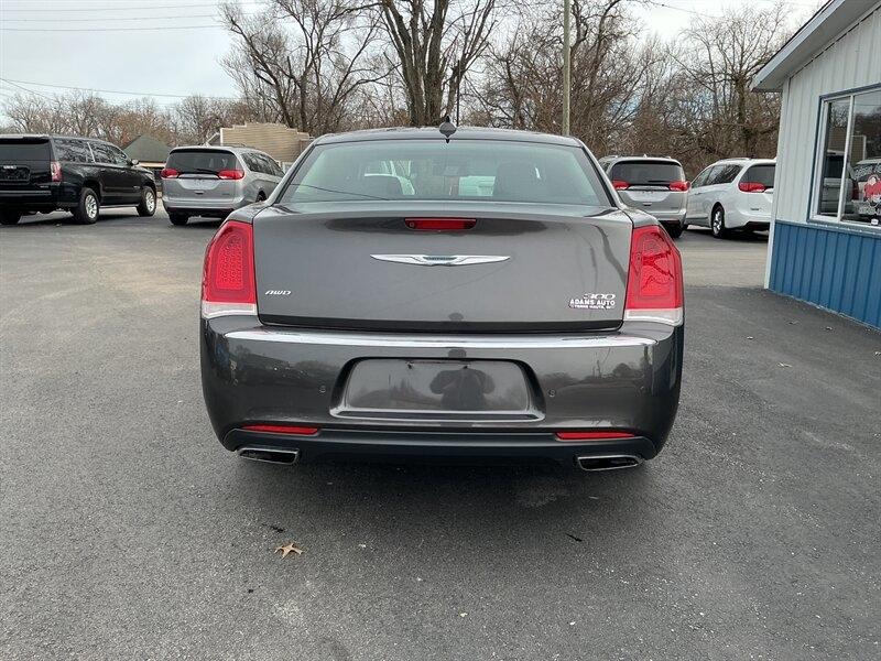 Chrysler 300 Limited AWD 2018