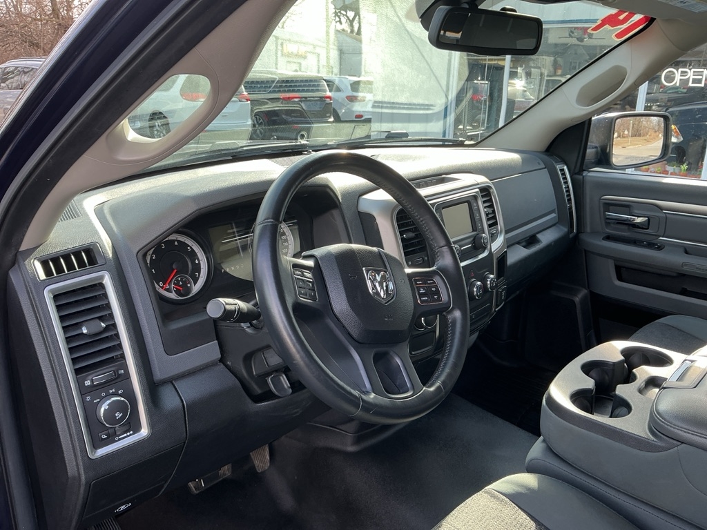 RAM 1500 SLT Quad Cab 2WD 2014