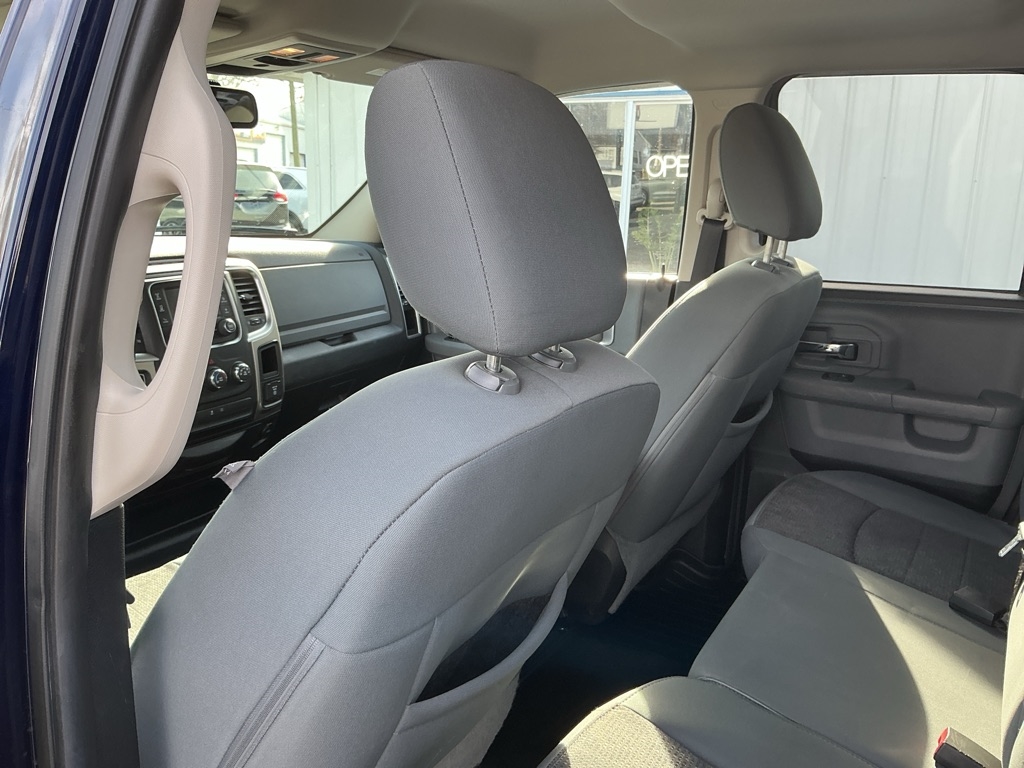 RAM 1500 SLT Quad Cab 2WD 2014