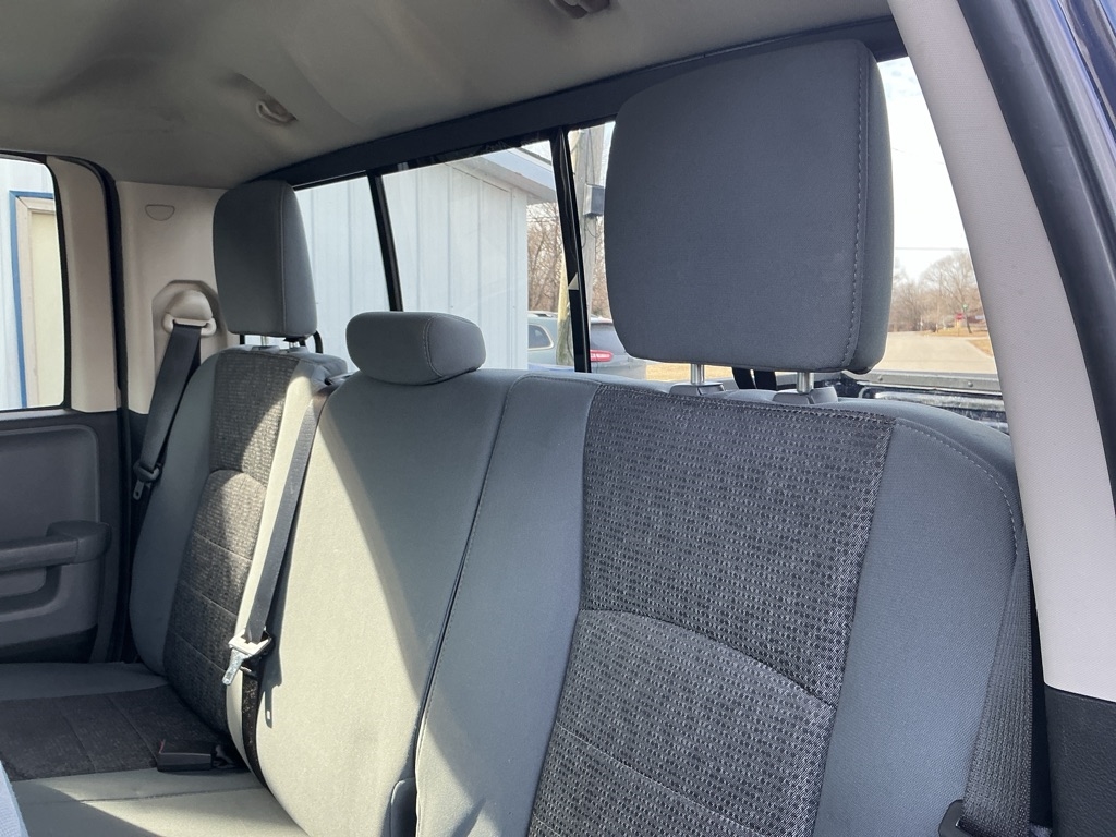 RAM 1500 SLT Quad Cab 2WD 2014