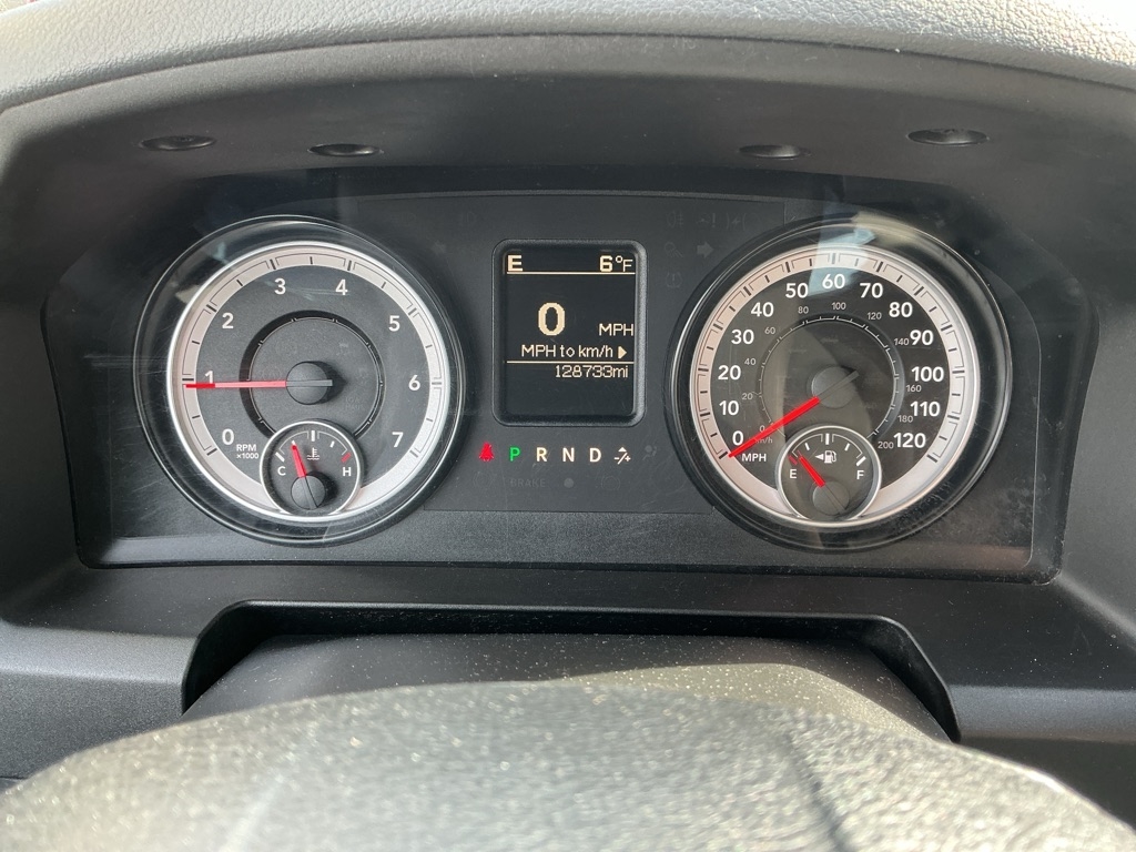 RAM 1500 SLT Quad Cab 2WD 2014