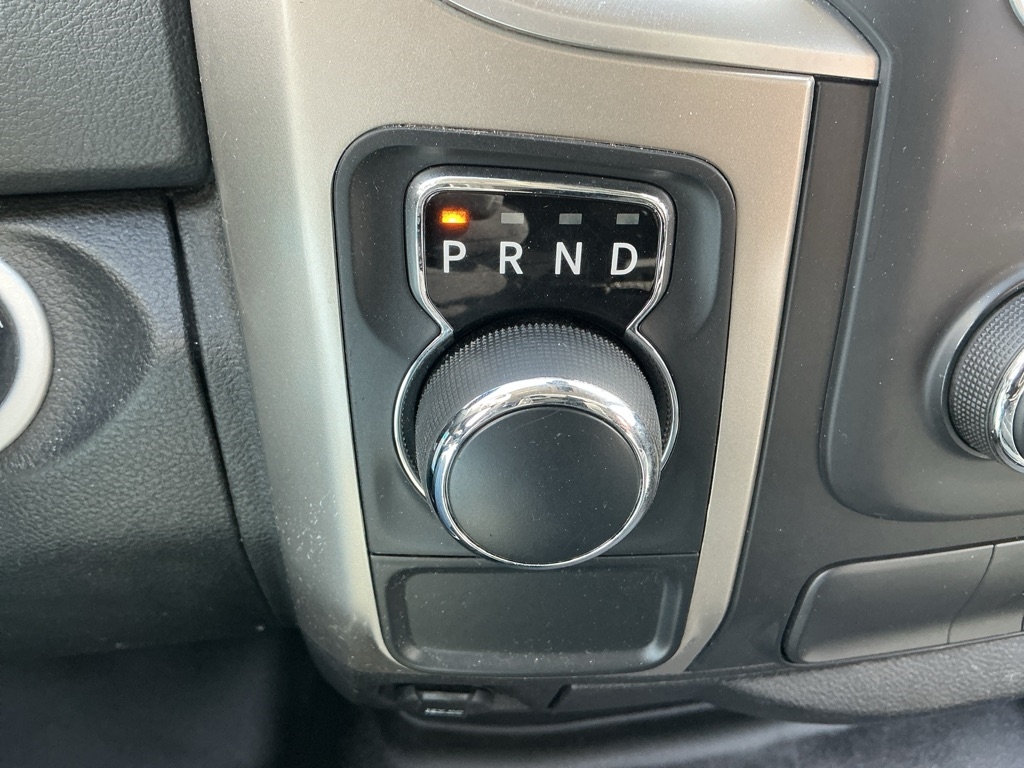 RAM 1500 SLT Quad Cab 2WD 2014