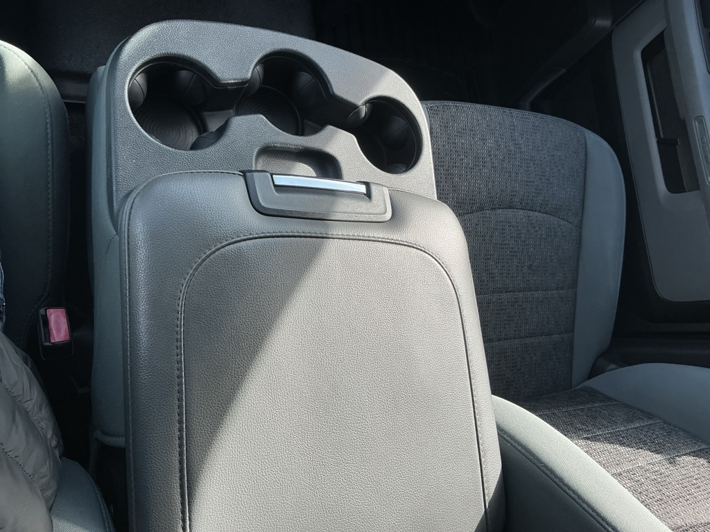 RAM 1500 SLT Quad Cab 2WD 2014