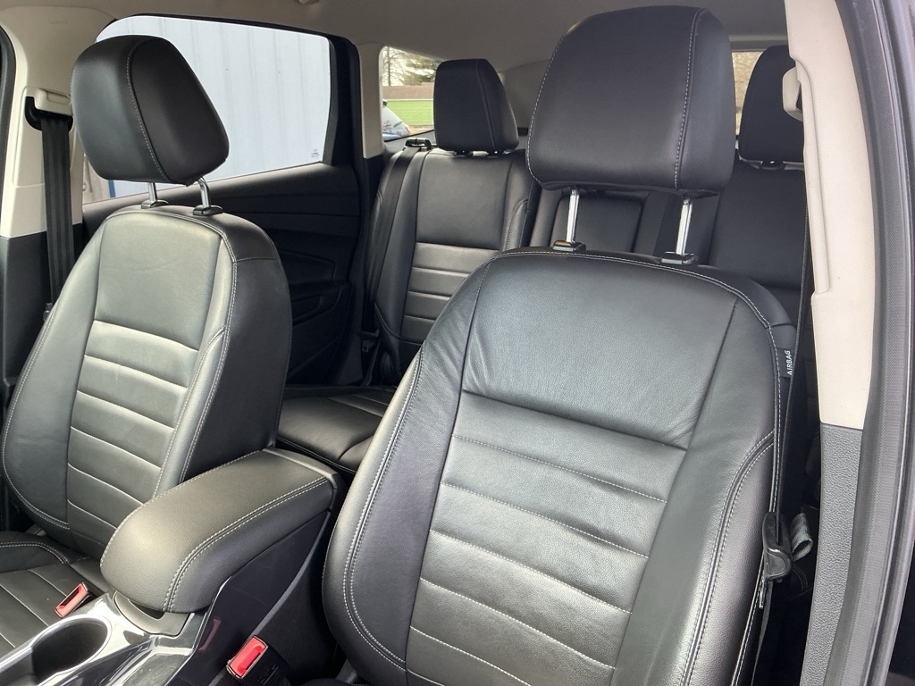 Ford Escape Titanium 4WD 2016