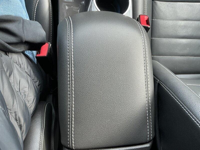 Ford Escape Titanium 4WD 2016