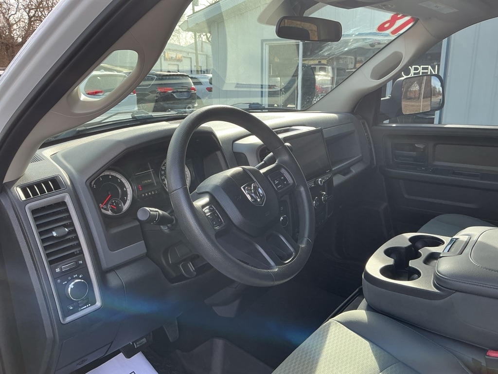 RAM 2500 Tradesman Crew Cab SWB 4WD 2018