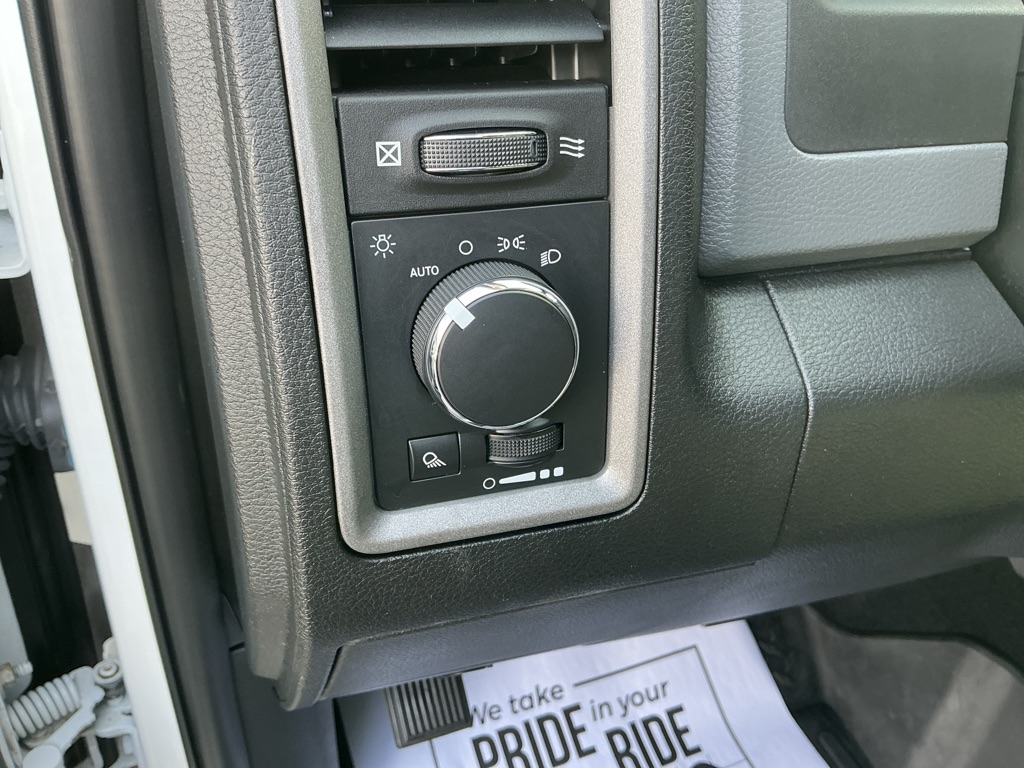 RAM 2500 Tradesman Crew Cab SWB 4WD 2018