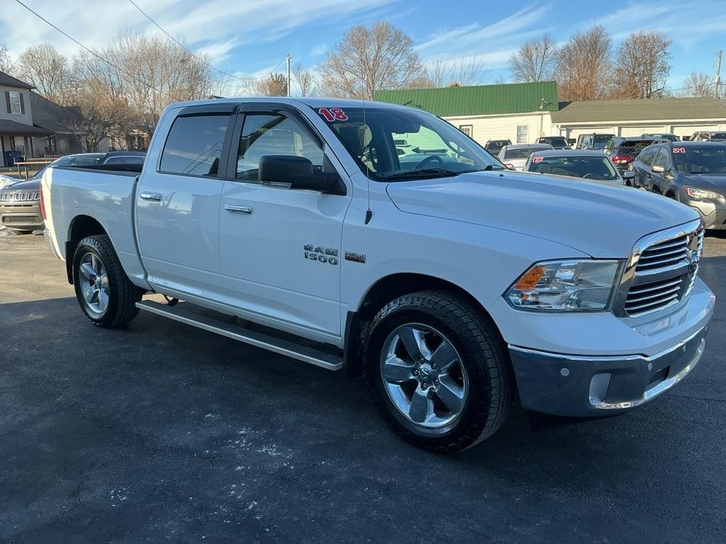 RAM 1500 SLT Crew Cab SWB 4WD 2018