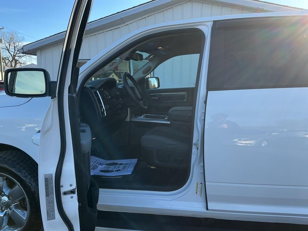 RAM 1500 SLT Crew Cab SWB 4WD 2018