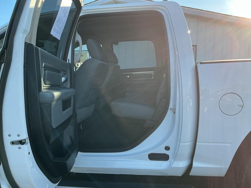 RAM 1500 SLT Crew Cab SWB 4WD 2018