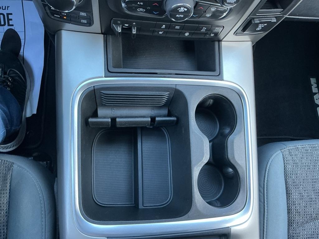 RAM 1500 SLT Crew Cab SWB 4WD 2018