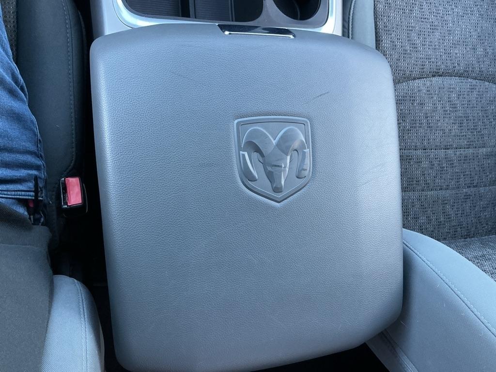 RAM 1500 SLT Crew Cab SWB 4WD 2018