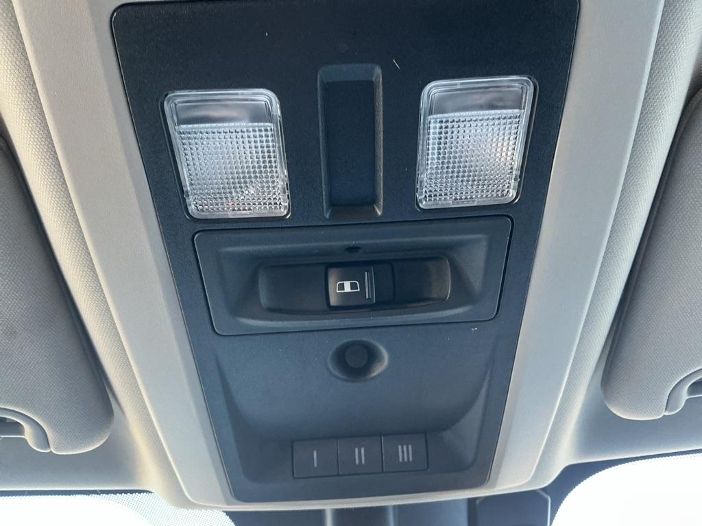 RAM 1500 SLT Crew Cab SWB 4WD 2018