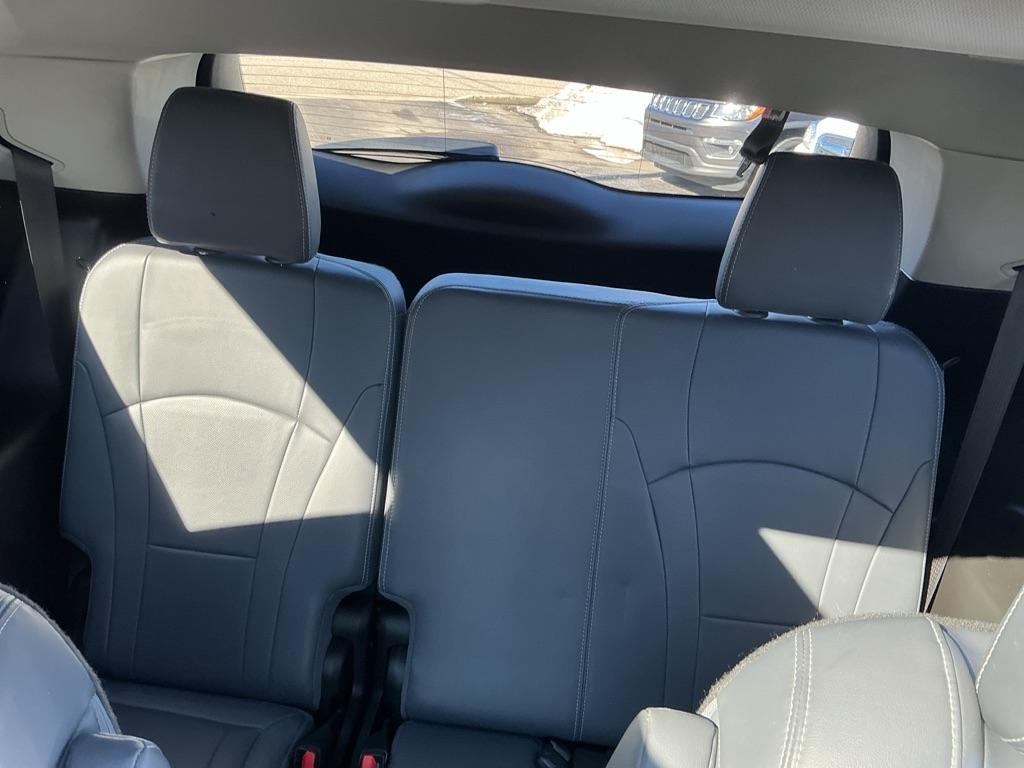 Buick Enclave Essence FWD 2018