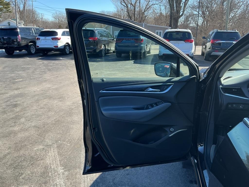 Buick Enclave Essence FWD 2018