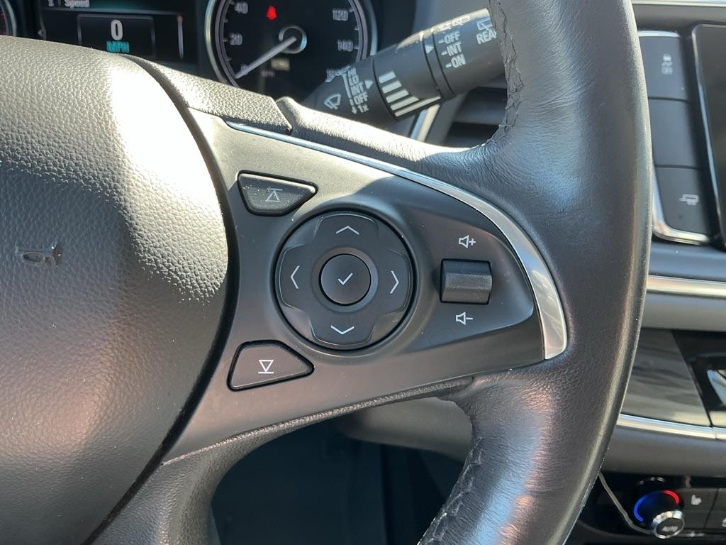 Buick Enclave Essence FWD 2018