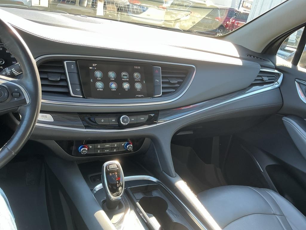 Buick Enclave Essence FWD 2018