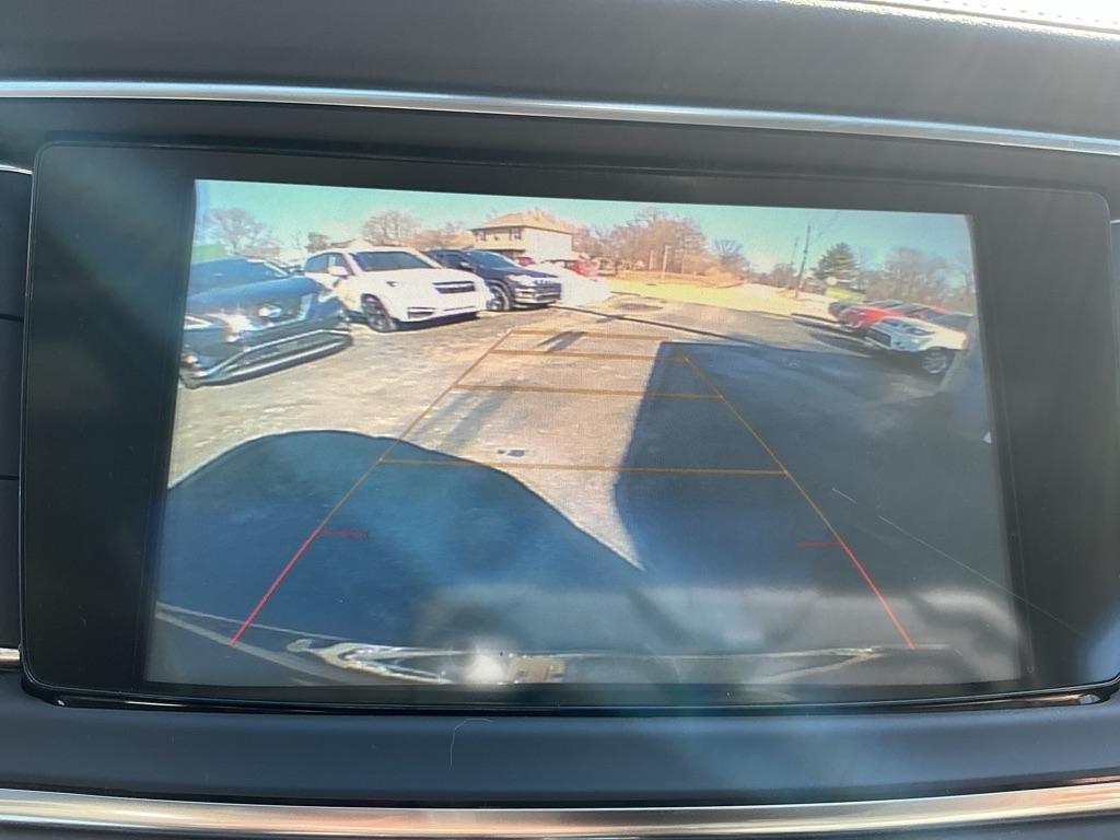 Buick Enclave Essence FWD 2018