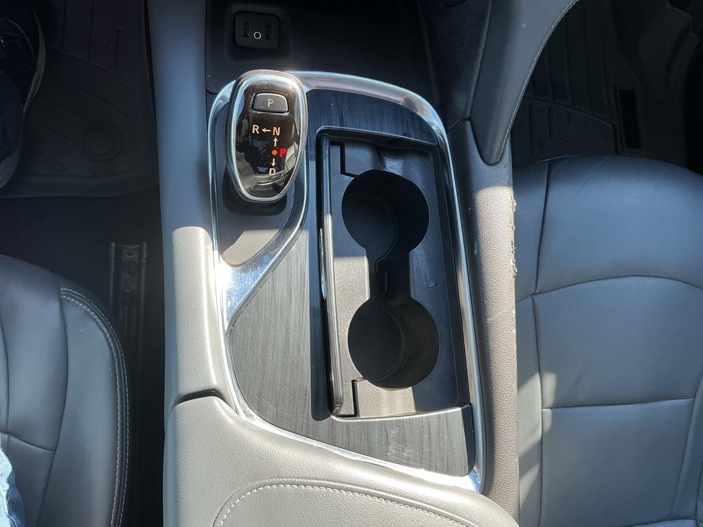 Buick Enclave Essence FWD 2018