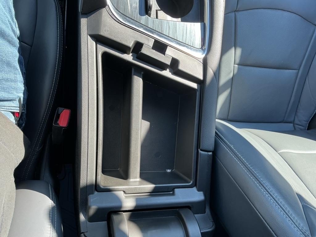 Buick Enclave Essence FWD 2018