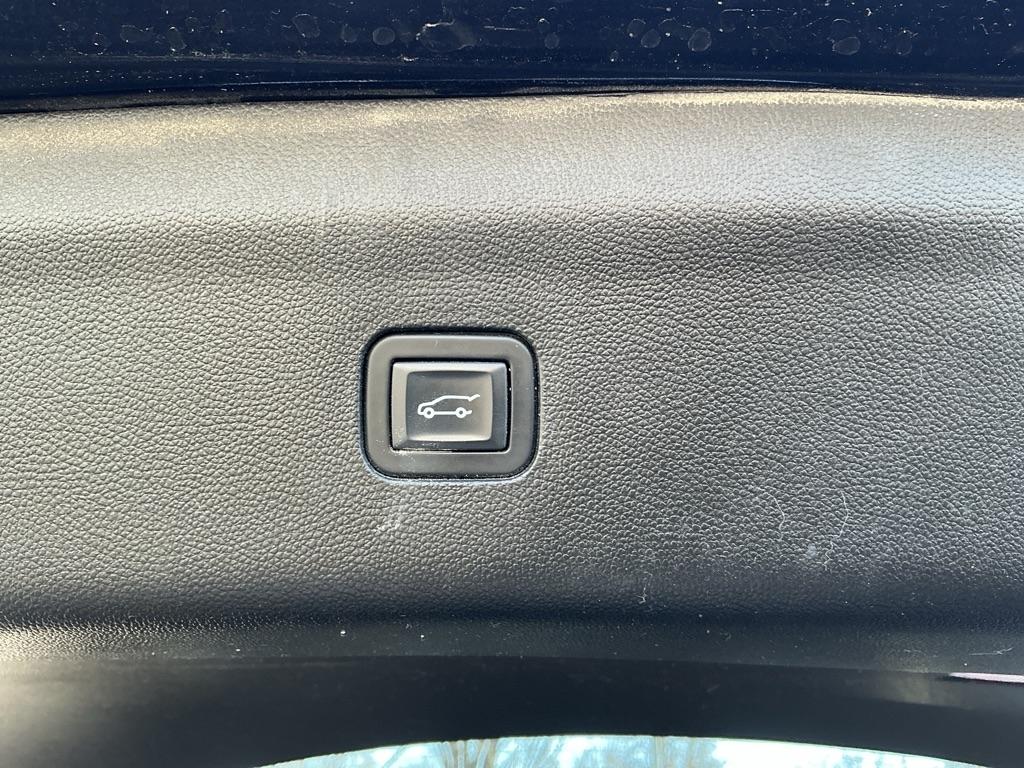 Buick Enclave Essence FWD 2018