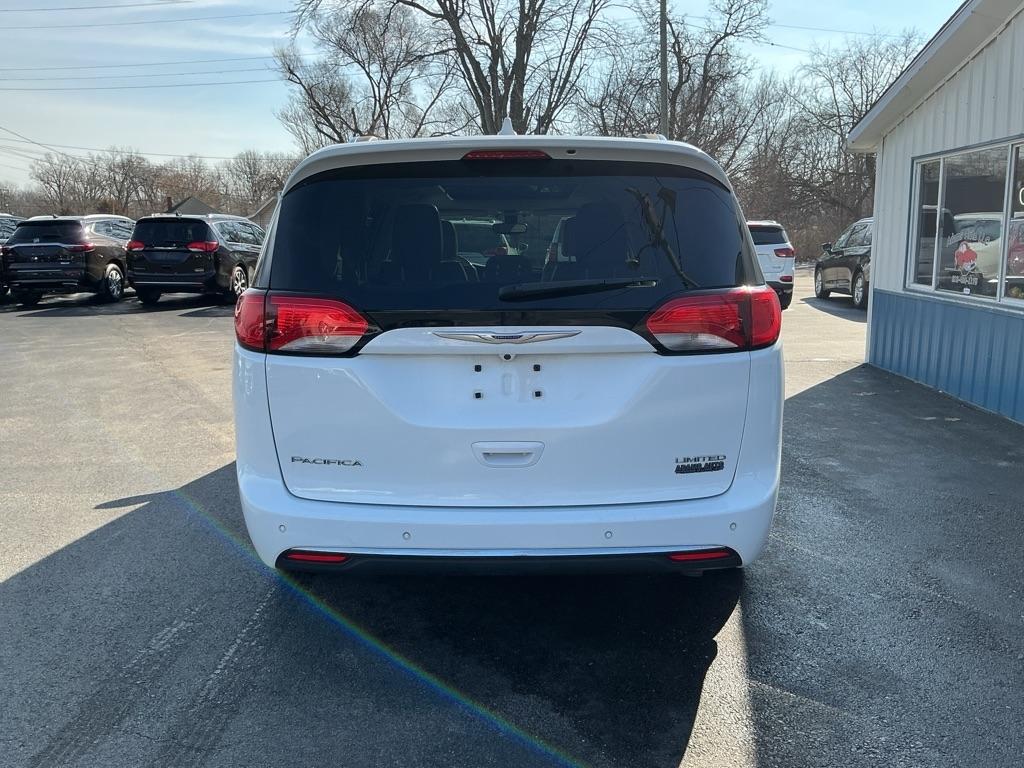 Chrysler Pacifica Limited 2020