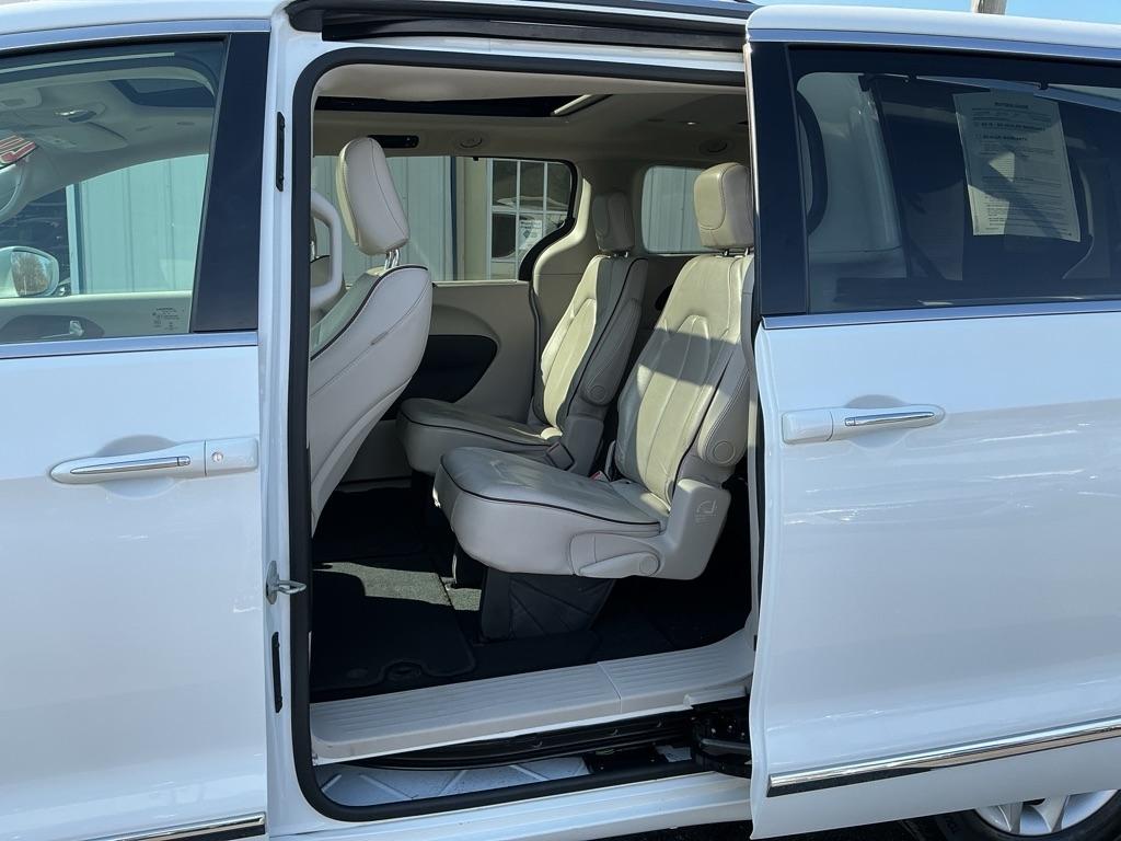 Chrysler Pacifica Limited 2020