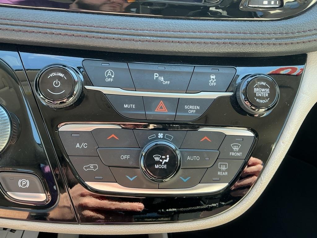 Chrysler Pacifica Limited 2020