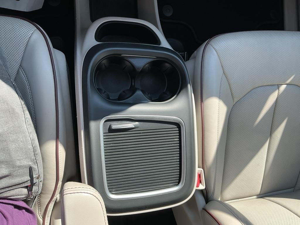 Chrysler Pacifica Limited 2020