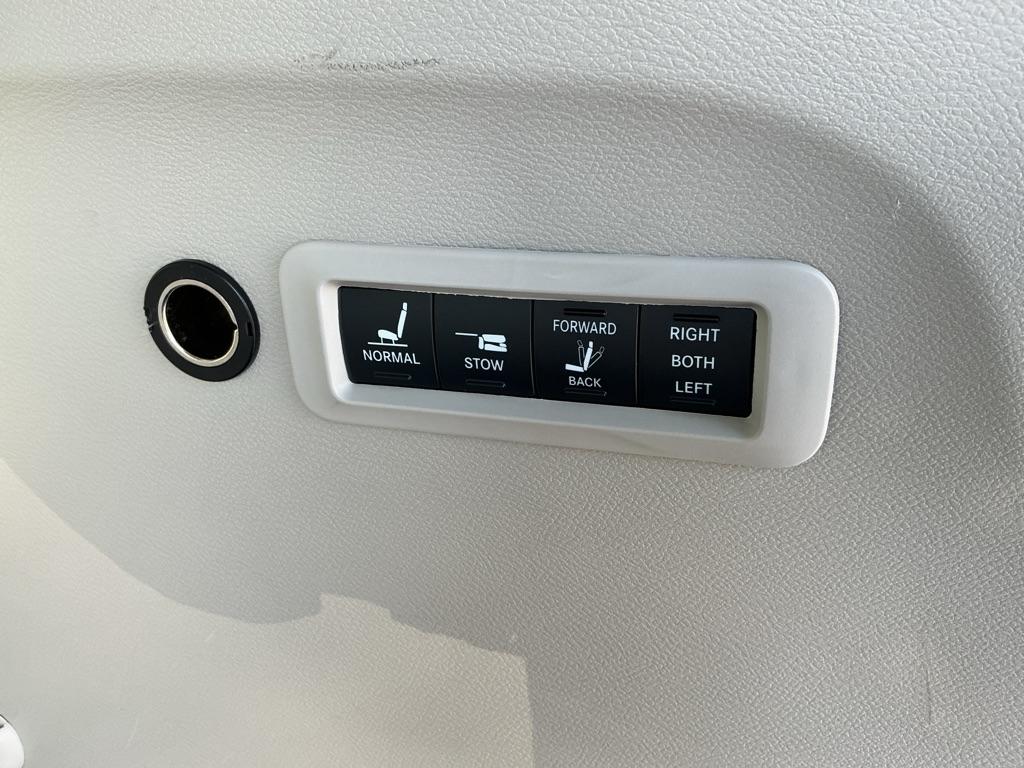 Chrysler Pacifica Limited 2020