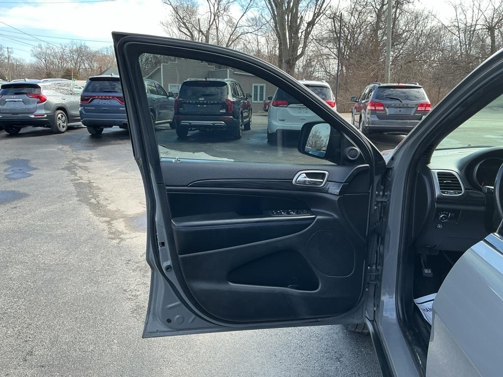 Jeep Grand Cherokee Laredo 4WD 2019