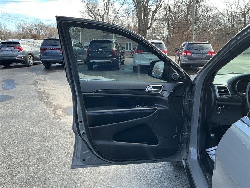 Jeep Grand Cherokee Laredo 4WD 2019