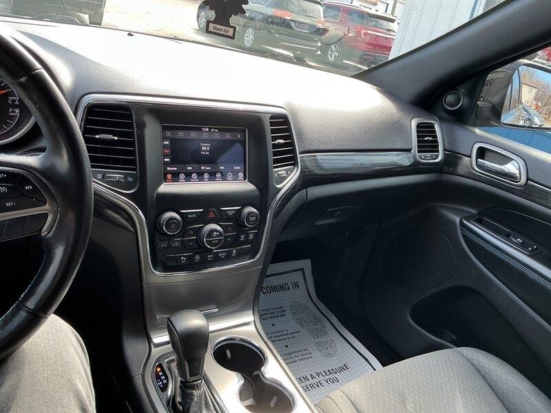 Jeep Grand Cherokee Laredo 4WD 2019