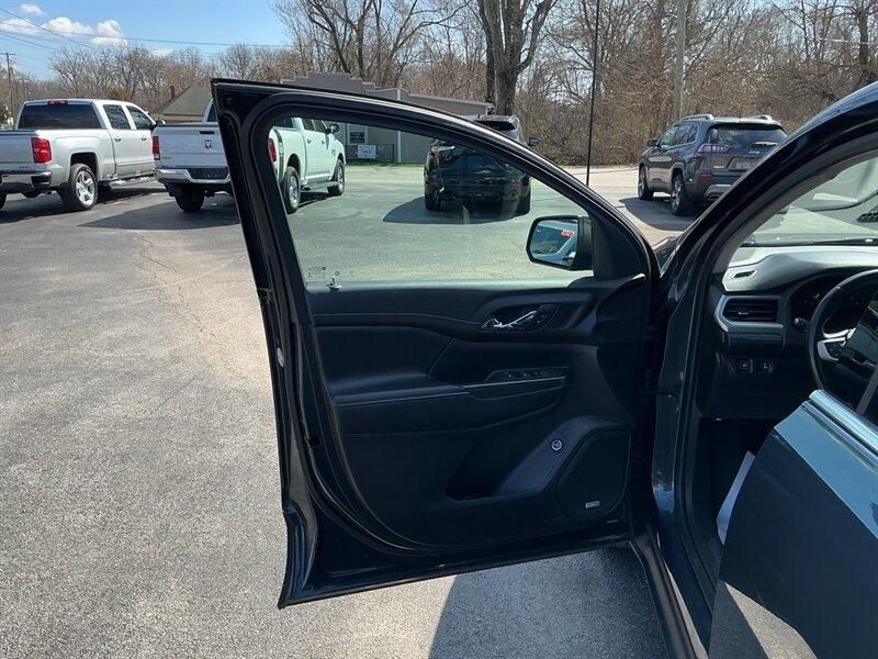 GMC Acadia SLT-1 FWD 2019