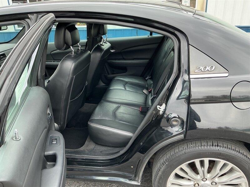 Chrysler 200 Limited 2013