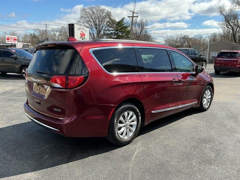 Chrysler Pacifica Touring-L 2017