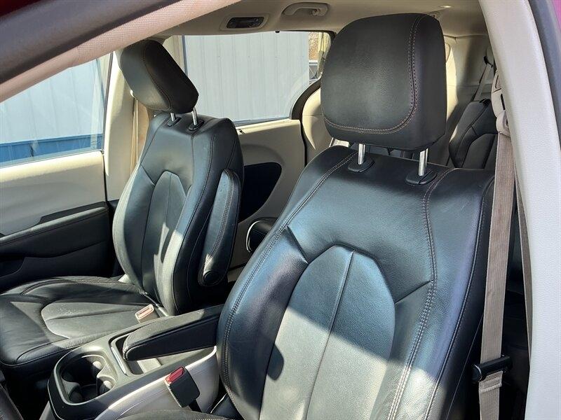 Chrysler Pacifica Touring-L 2017