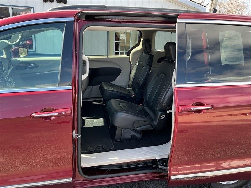 Chrysler Pacifica Touring-L 2017