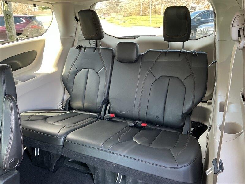 Chrysler Pacifica Touring-L 2017