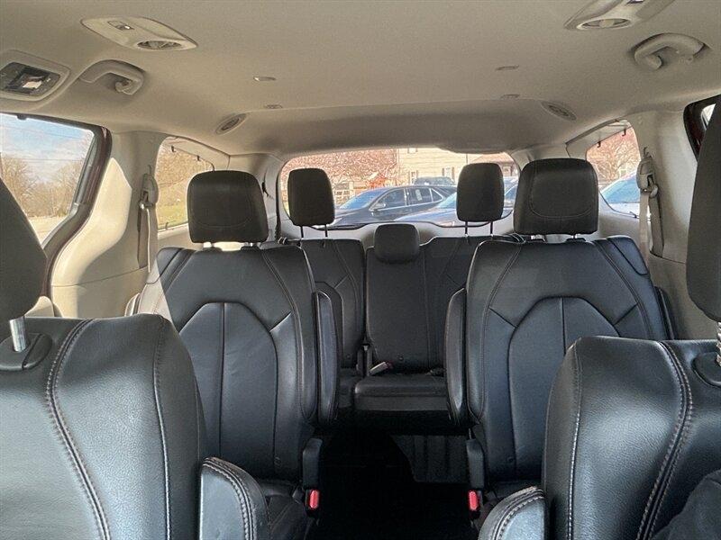 Chrysler Pacifica Touring-L 2017