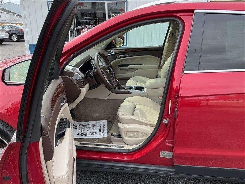 Cadillac SRX Luxury Collection FWD 2014