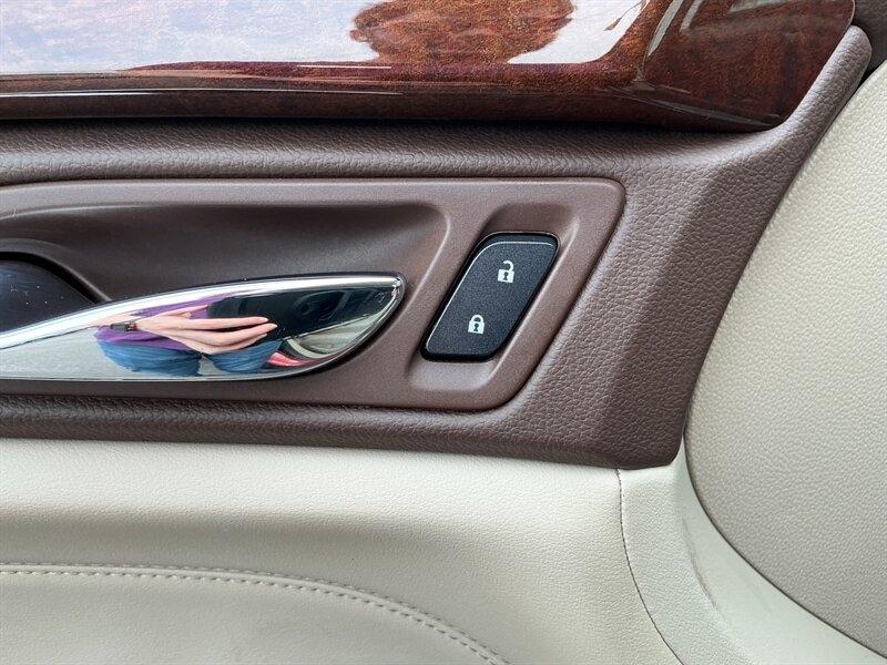 Cadillac SRX Luxury Collection FWD 2014