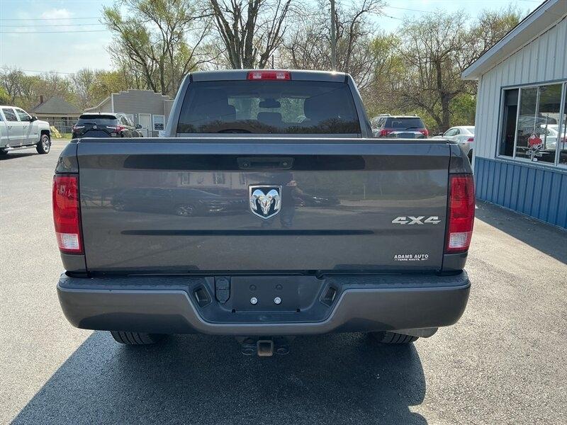 RAM 1500 Tradesman Quad Cab 4WD 2018