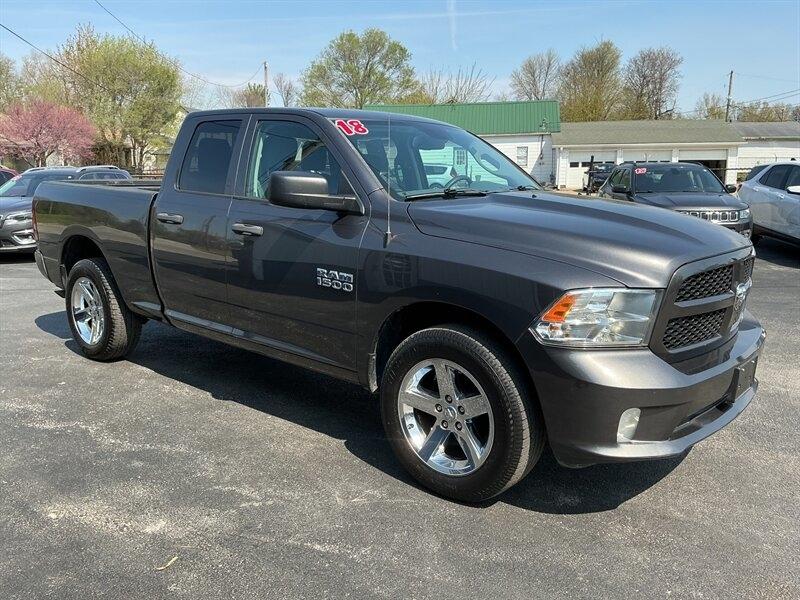 RAM 1500 Tradesman Quad Cab 4WD 2018