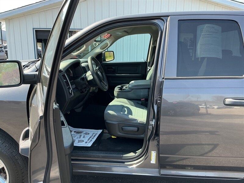 RAM 1500 Tradesman Quad Cab 4WD 2018