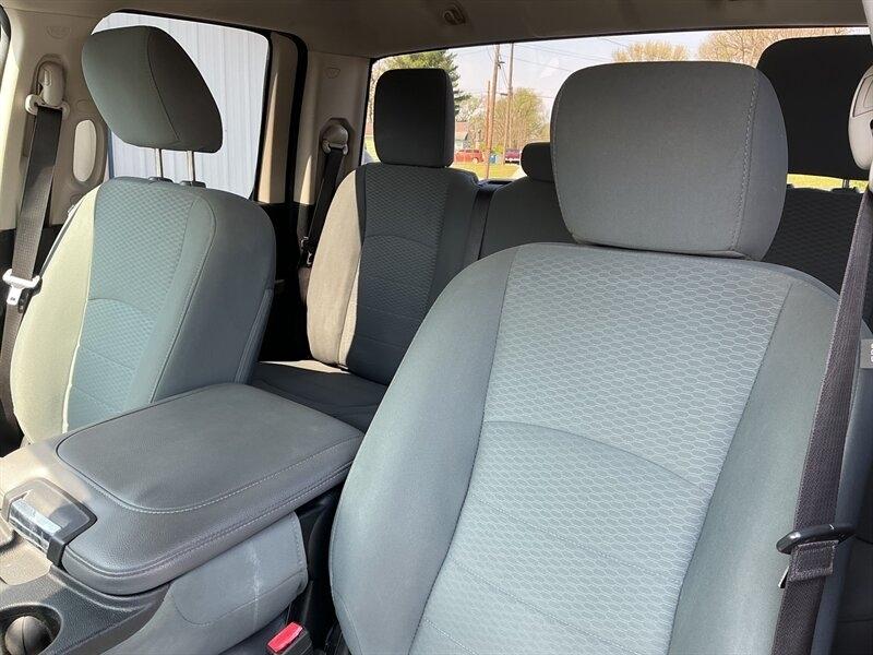 RAM 1500 Tradesman Quad Cab 4WD 2018